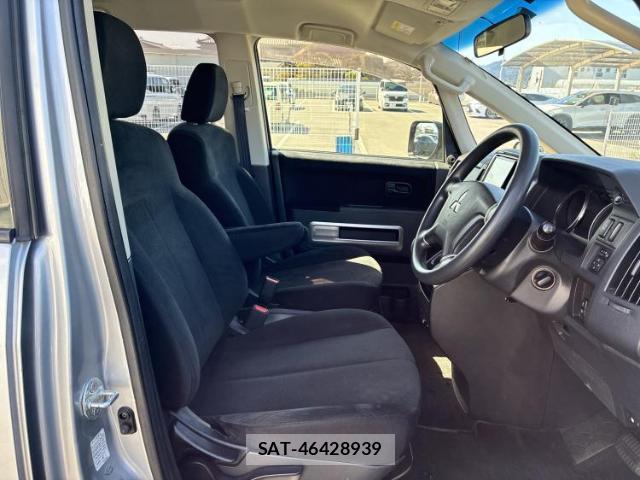 Mitsubishi DELICA 2015-10 8012405-6