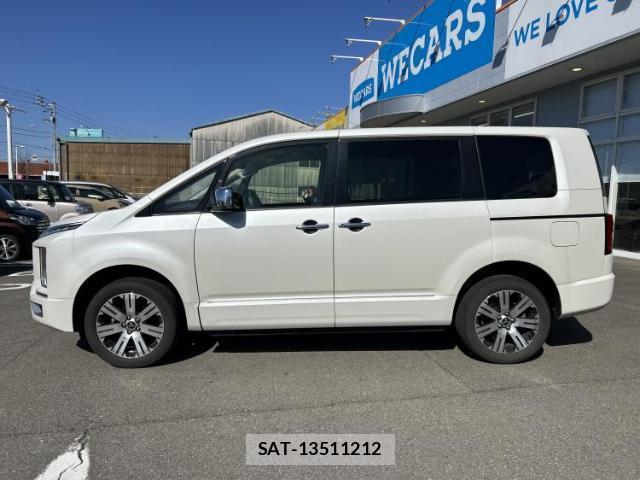Mitsubishi DELICA 2021-09 8012458-1