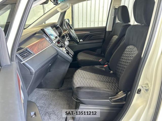 Mitsubishi DELICA 2021-09 8012458-5