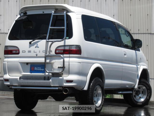Mitsubishi DELICA 2006-06 8006813-12