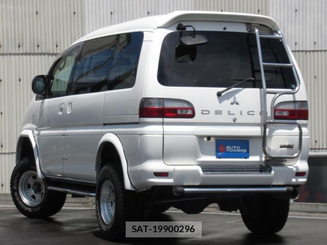 Mitsubishi DELICA 2006-06 8006813-13