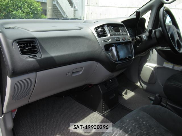 Mitsubishi DELICA 2006-06 8006813-15