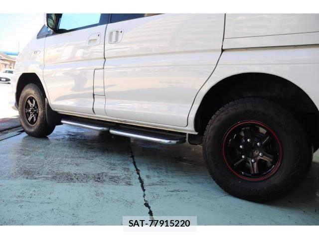 Mitsubishi DELICA 2005-09 8009460-11