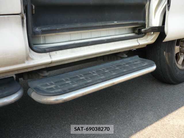 Mitsubishi DELICA 1999-09 8009925-6