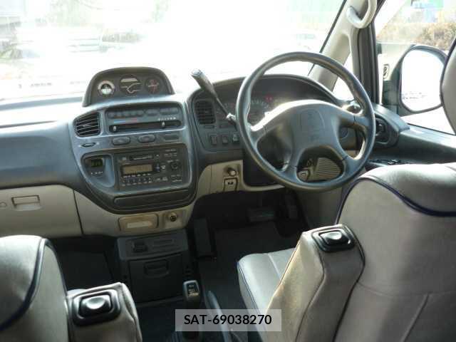 Mitsubishi DELICA 1999-09 8009925-7