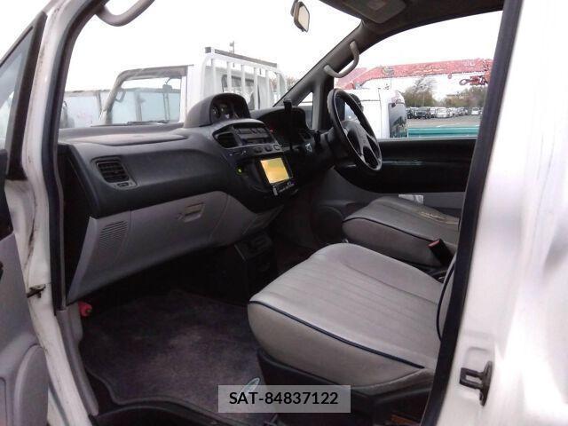 Mitsubishi DELICA 1999-09 8009933-5
