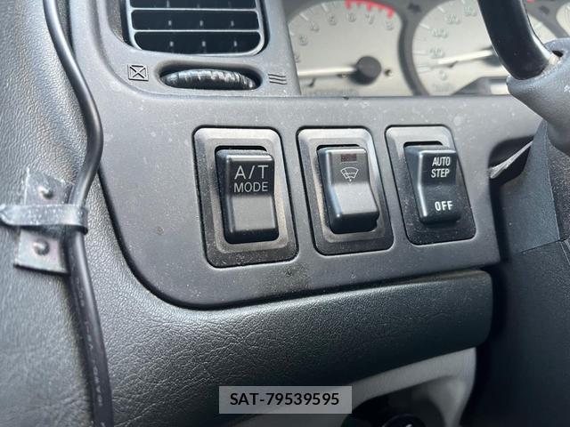Mitsubishi DELICA 2005-10 8010691-19
