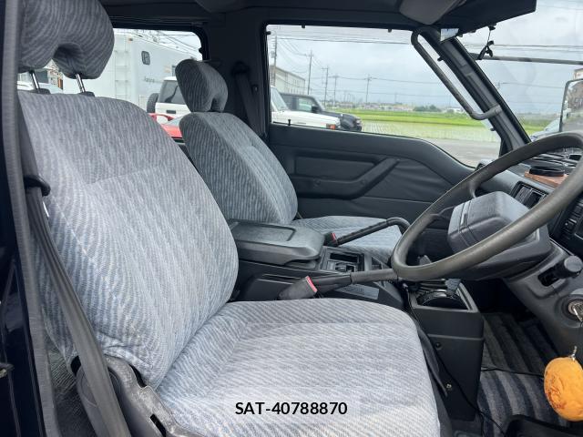 Mitsubishi DELICA 1995-03 8002982-9