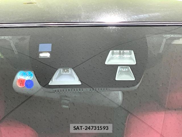 Mazda DEMIO 2015-06 8005041-8