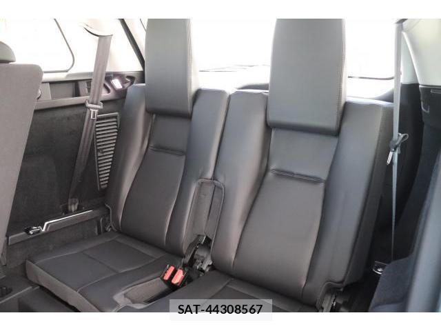 Land Rover DISCOVERY 2017-06 8010700-16