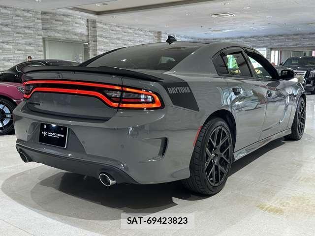 Dodge CHARGER 2019-06 8010966-1