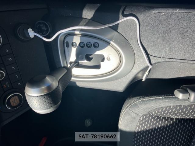Nissan DUALIS 2007-11 8003780-18
