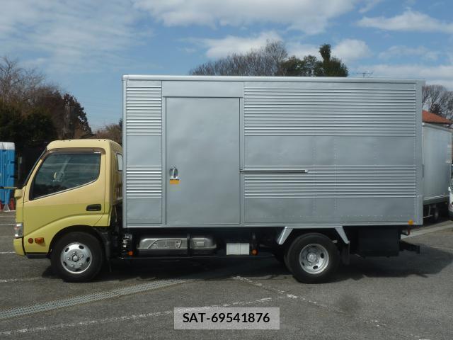 Hino DUTRO 2011-10 8002969-11