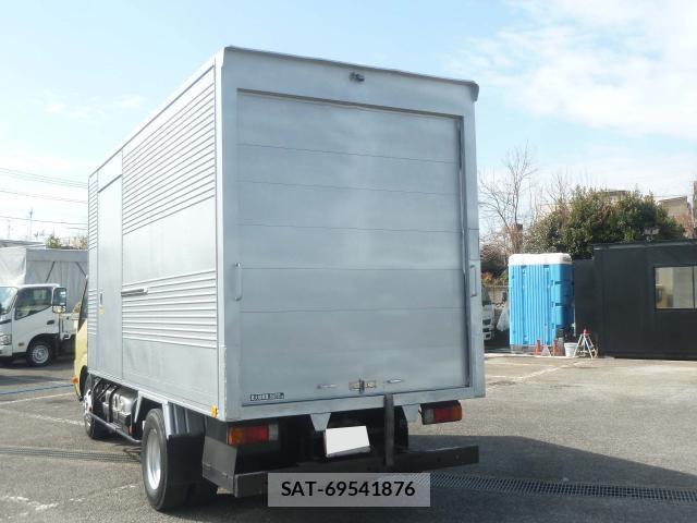 Hino DUTRO 2011-10 8002969-12