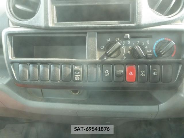 Hino DUTRO 2011-10 8002969-16