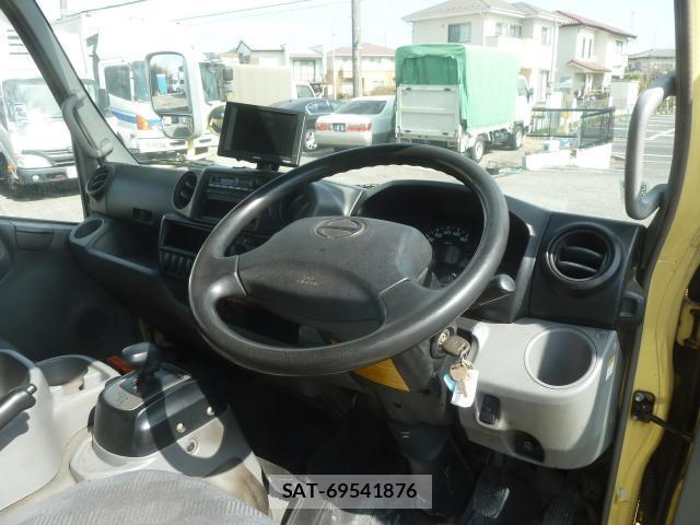 Hino DUTRO 2011-10 8002969-3