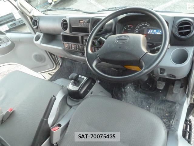 Hino DUTRO 2011-11 8002970-2