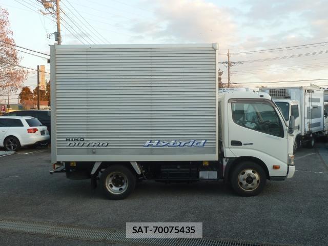 Hino DUTRO 2011-11 8002970-3