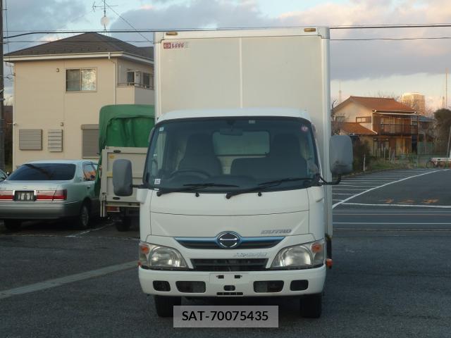 Hino DUTRO 2011-11 8002970-7