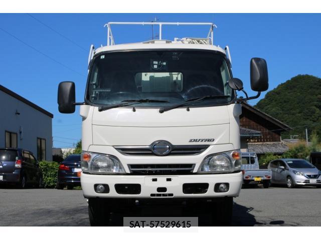 Hino DUTRO 2016-05 8003177-1