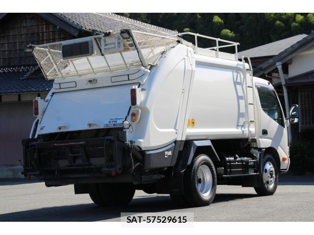 Hino DUTRO 2016-05 8003177-6