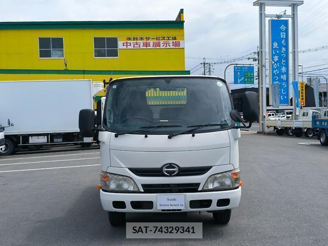 Hino DUTRO 2013-10 7796452-1