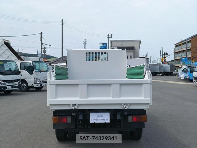 Hino DUTRO 2013-10 7796452-3