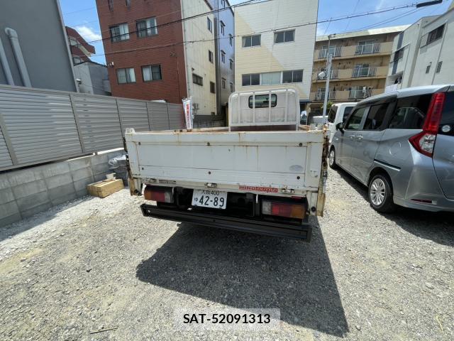 Hino DUTRO 2008-12 8004100-5