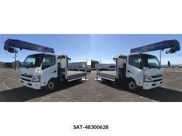 Hino DUTRO 2015-01 8011058-1