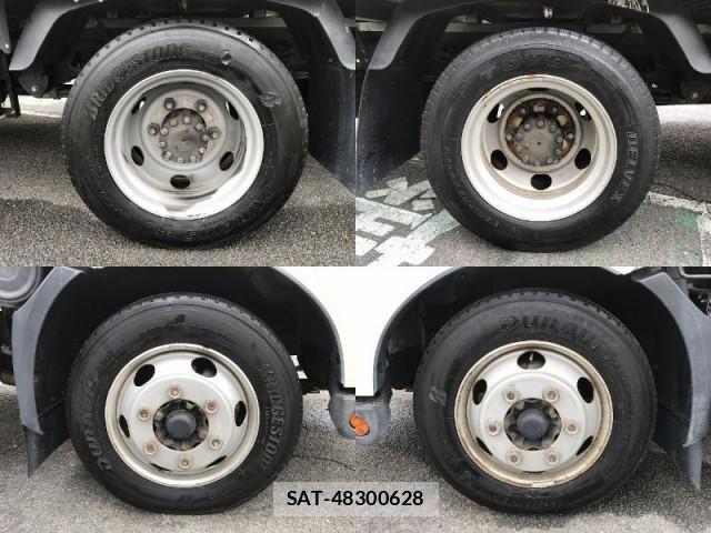 Hino DUTRO 2015-01 8011058-14