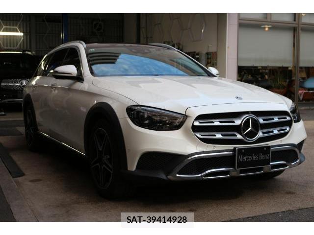 Mercedes Benz E-CLASS 2021-09 8005247-0