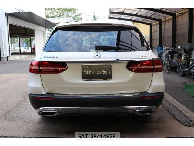 Mercedes Benz E-CLASS 2021-09 8005247-1