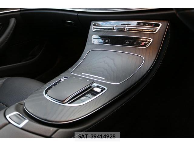 Mercedes Benz E-CLASS 2021-09 8005247-12