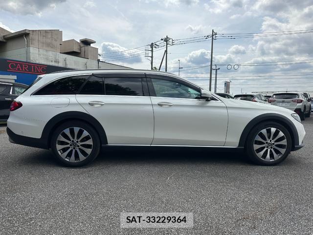 Mercedes Benz E-CLASS 2018-03 8006864-10