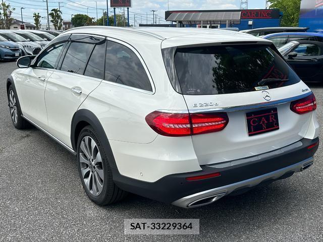 Mercedes Benz E-CLASS 2018-03 8006864-13