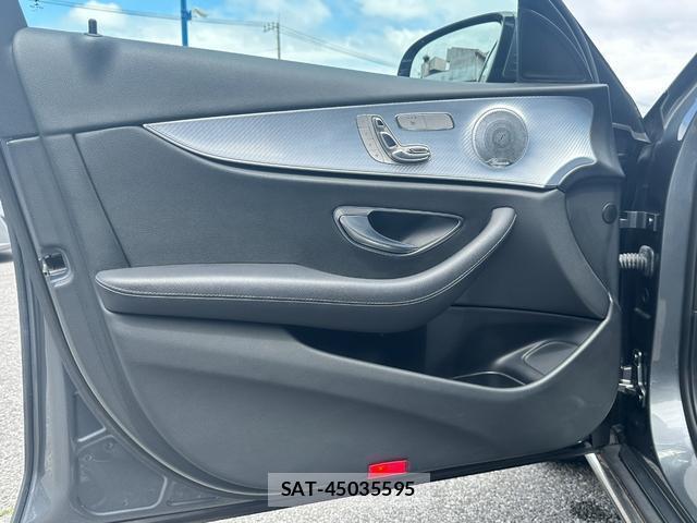 Mercedes Benz E-CLASS 2018-03 8006866-18