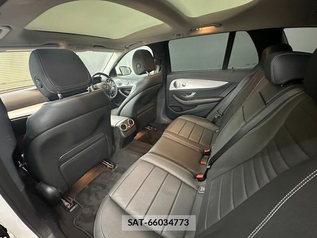 Mercedes Benz E-CLASS 2017-09 8010656-2