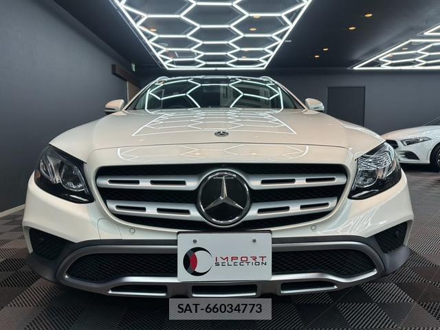 Mercedes Benz E-CLASS 2017-09 8010656-7