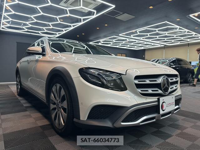 Mercedes Benz E-CLASS 2017-09 8010656-8