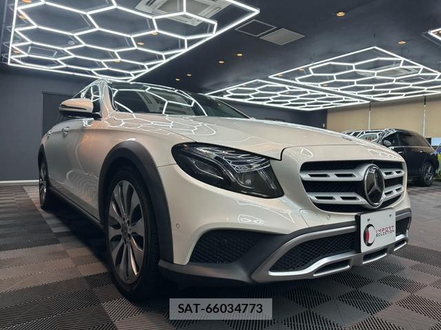Mercedes Benz E-CLASS 2017-09 8010656-9