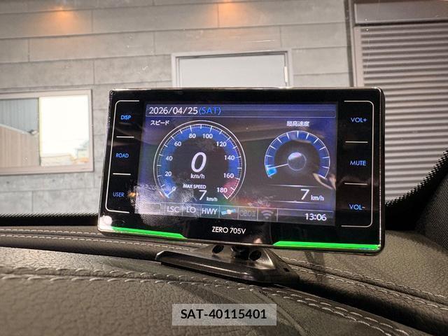 Mercedes Benz E-CLASS 2017-08 8003180-14