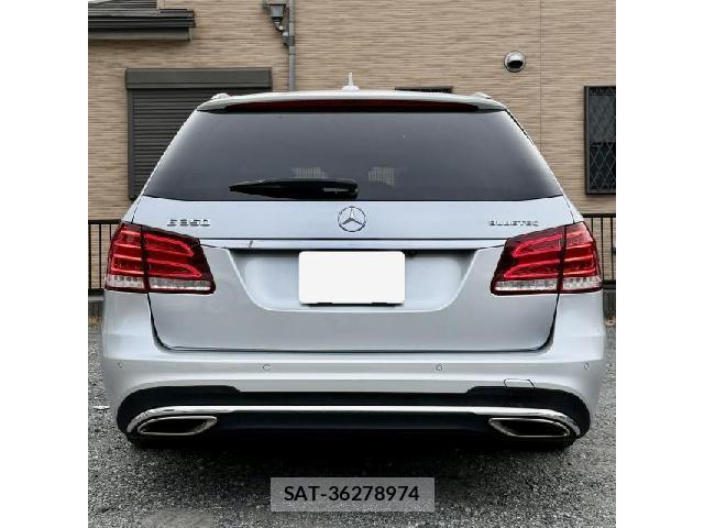 Mercedes Benz E-CLASS 2014-12 8003639-1