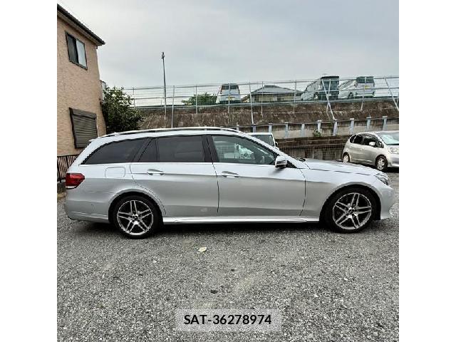 Mercedes Benz E-CLASS 2014-12 8003639-3