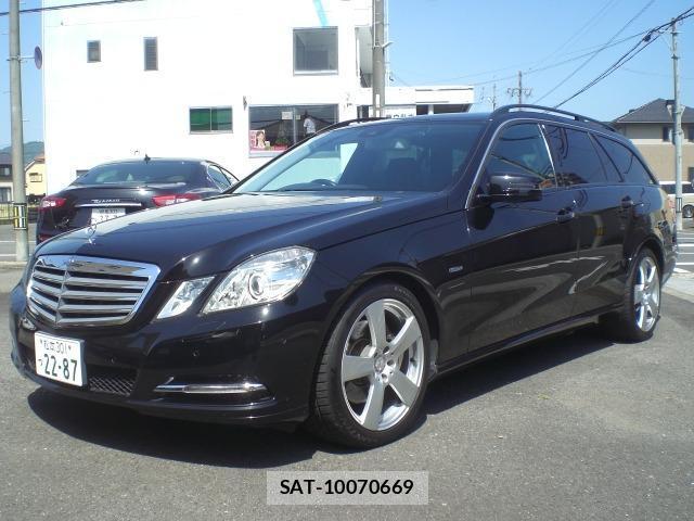 Mercedes Benz E-CLASS 2012-02 8003713-0