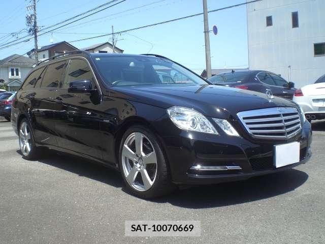 Mercedes Benz E-CLASS 2012-02 8003713-2