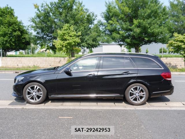 Mercedes Benz E-CLASS 2013-08 8004090-10