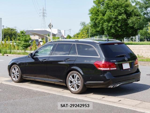Mercedes Benz E-CLASS 2013-08 8004090-14