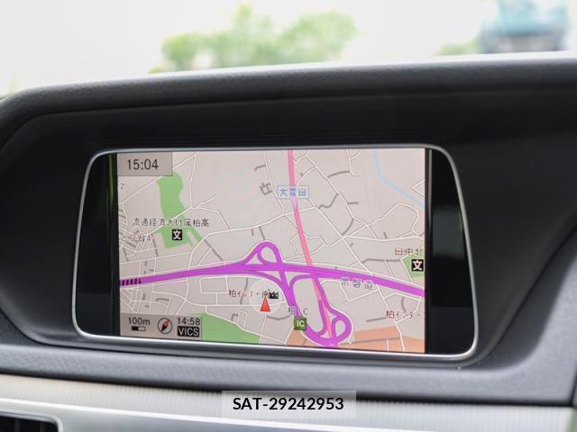 Mercedes Benz E-CLASS 2013-08 8004090-4