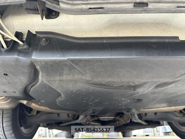 Mercedes Benz E-CLASS 2014-07 8004202-7