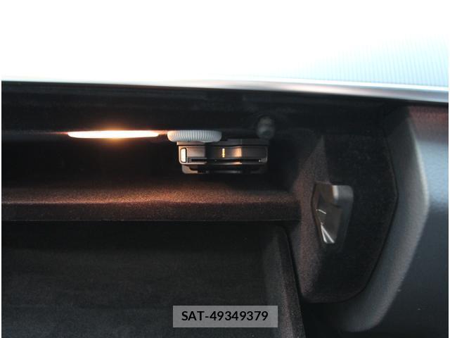 Mercedes Benz E-CLASS 2015-08 8004444-16